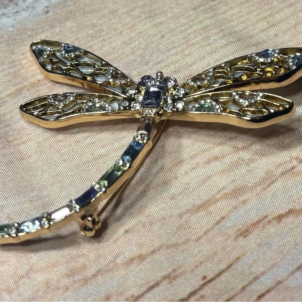 unknown gold tone
